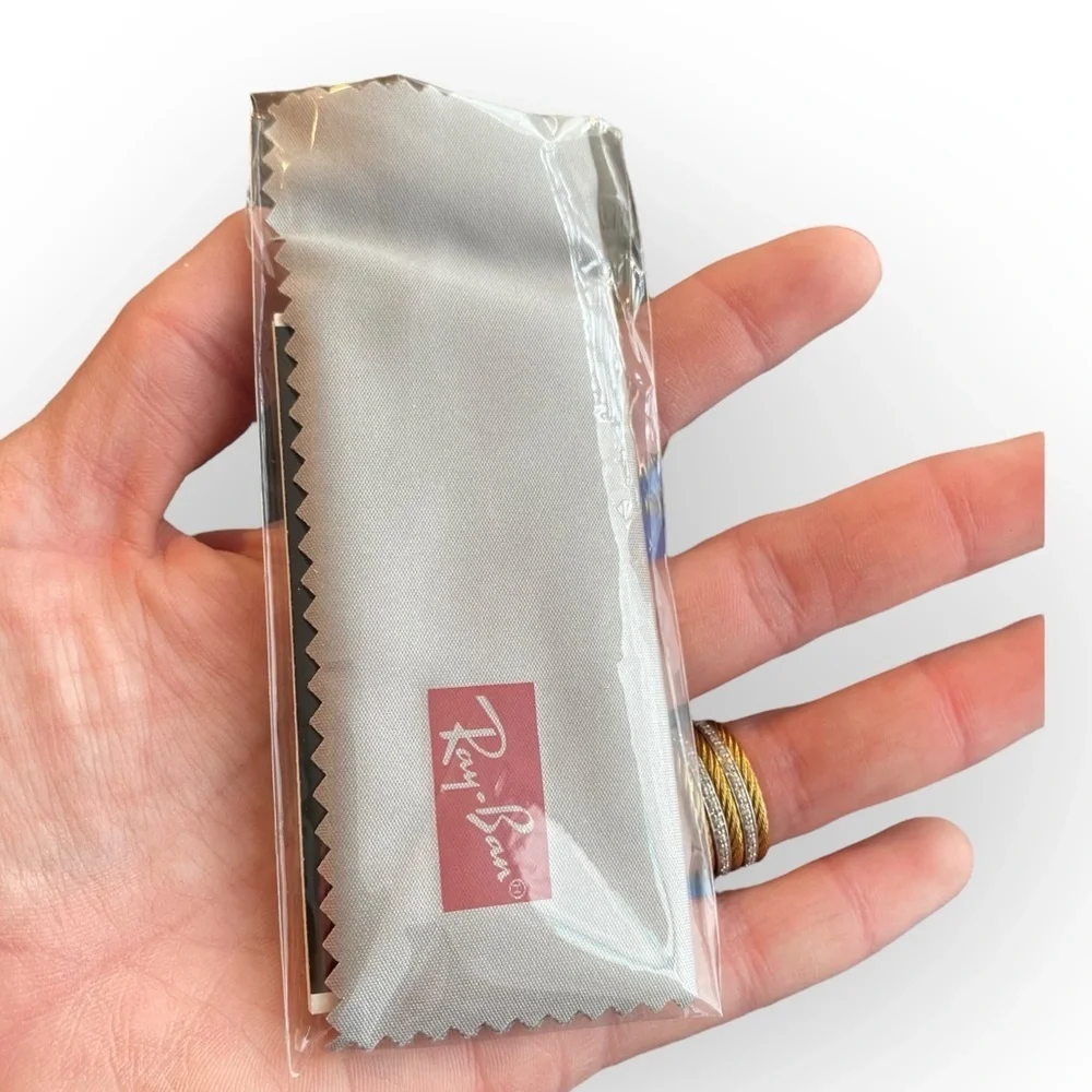 Rayban‎ Case and lens cloth -06